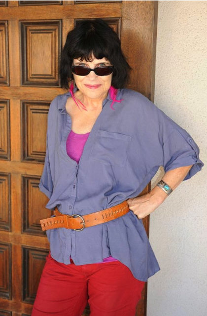 Suzanne Lummis at Moonday Poetry